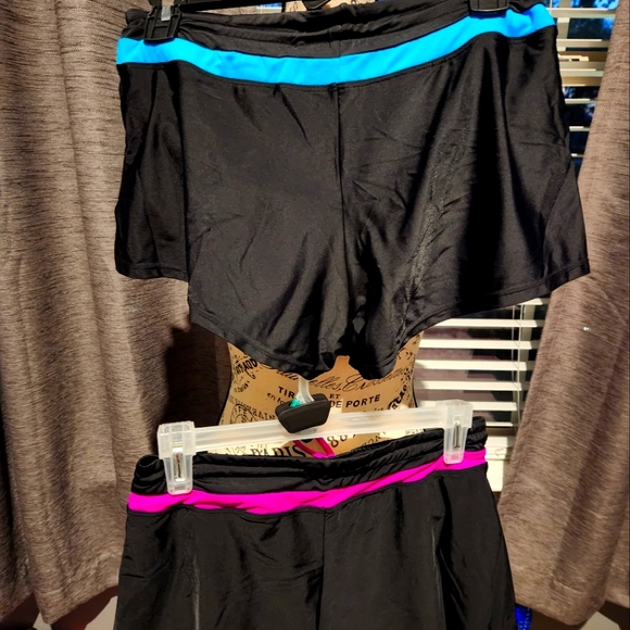 🍁 (2) pair- Women's Swim shorts😁 - Picture 2 of 3